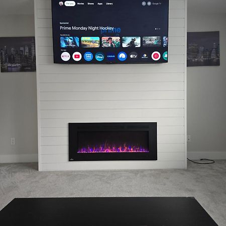 Private 1 Bedroom In Brookswood Лэнгли Экстерьер фото